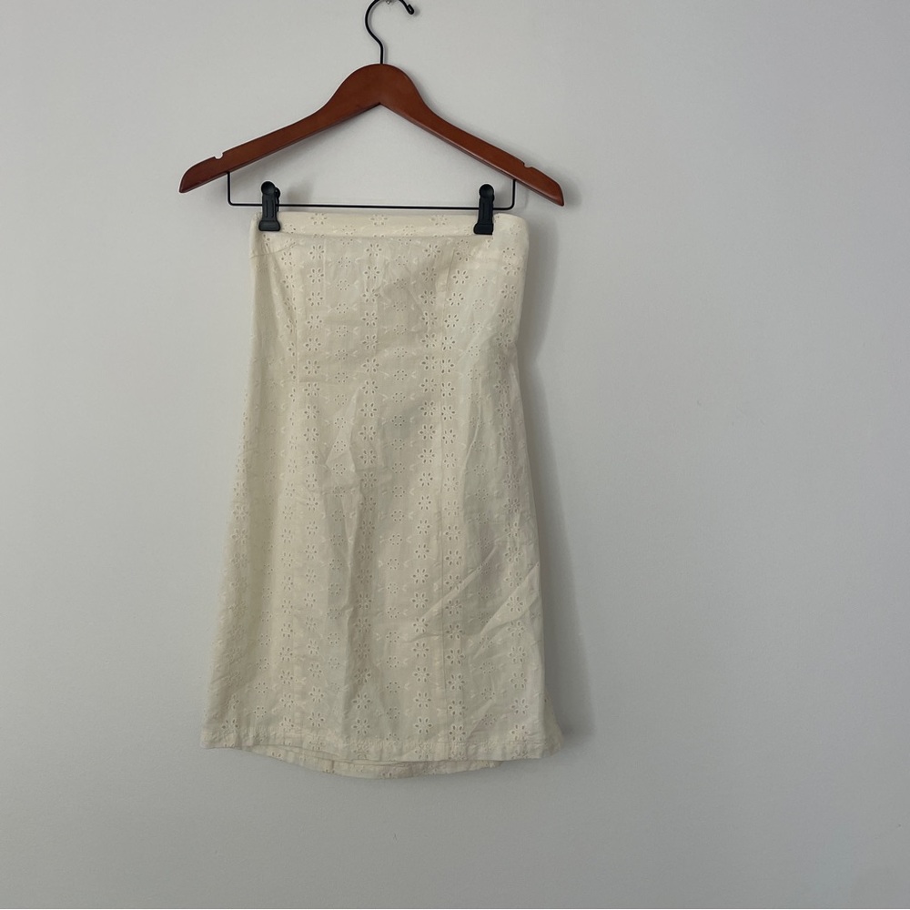 NWT Kimchi Blue White Eyelet Strapless Mini Dress, Romantic Back Tie, Size M - Picture 10 of 10
